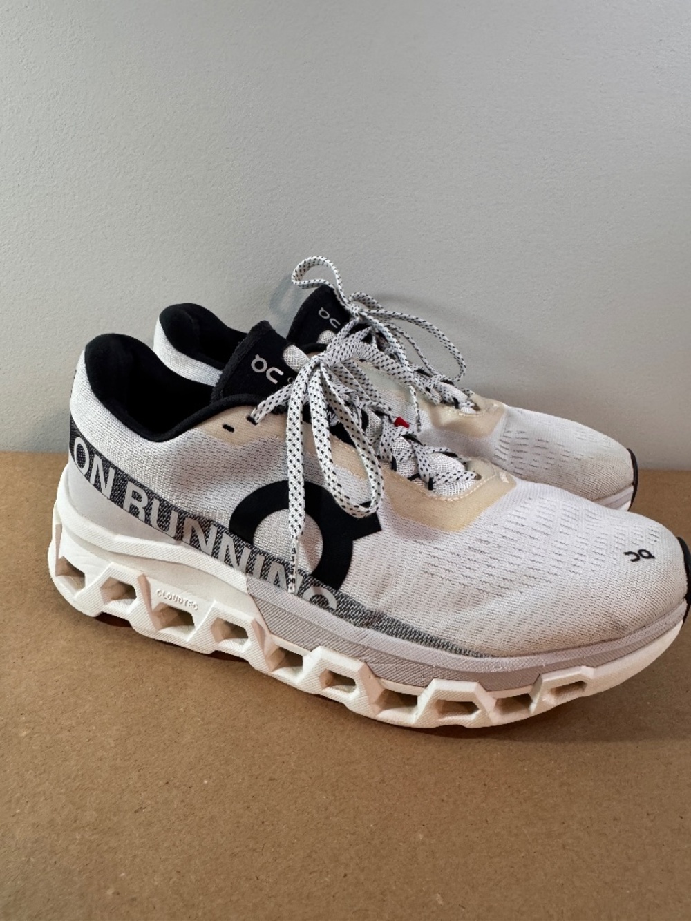 On Running Cloudmonster Hyper Men's Size 9.5 White Black Running Shoes
